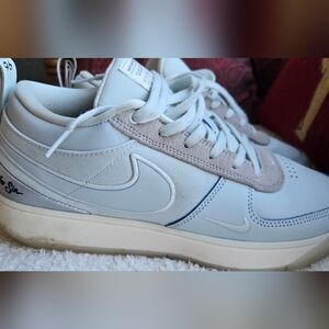 Nike Collectors Mens Shoe